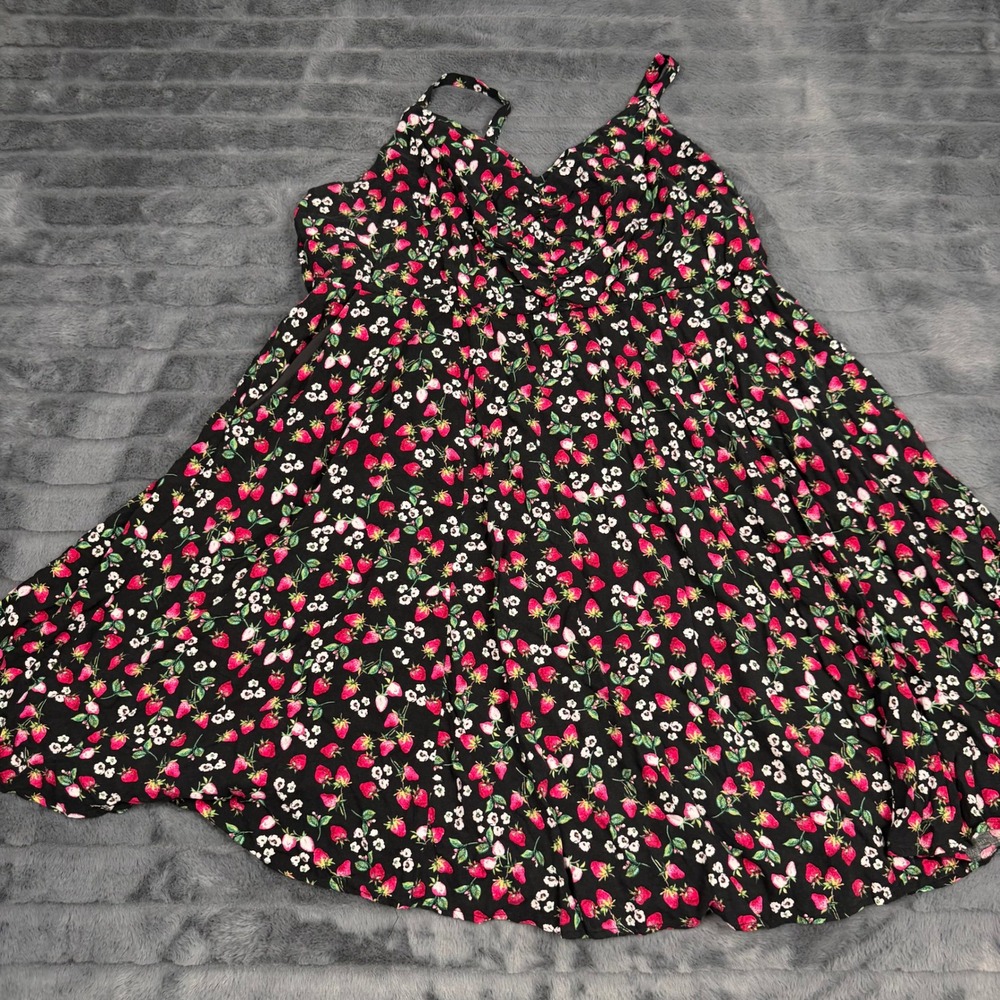 Torrid Strawberry Floral Skater Dress Black Pink Plus Size 2 2X Cami Sweetheart